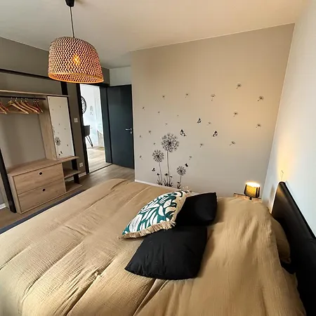Les Reflets Du Chateau - Parking Gratuit - Cosy & Moderne - Route Des Vins Apartment Thanville