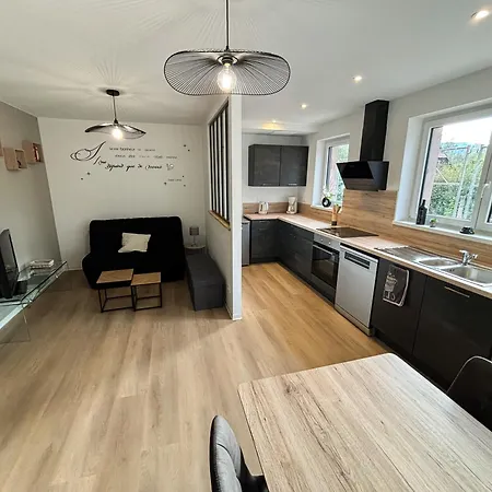 Les Reflets Du Chateau - Parking Gratuit - Cosy & Moderne - Route Des Vins Apartment *