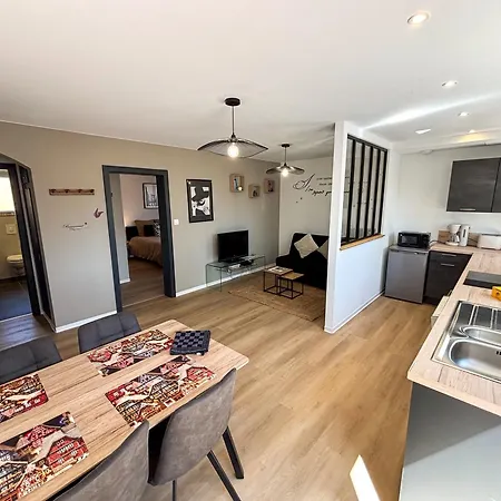 Les Reflets Du Chateau - Parking Gratuit - Cosy & Moderne - Route Des Vins Apartment *