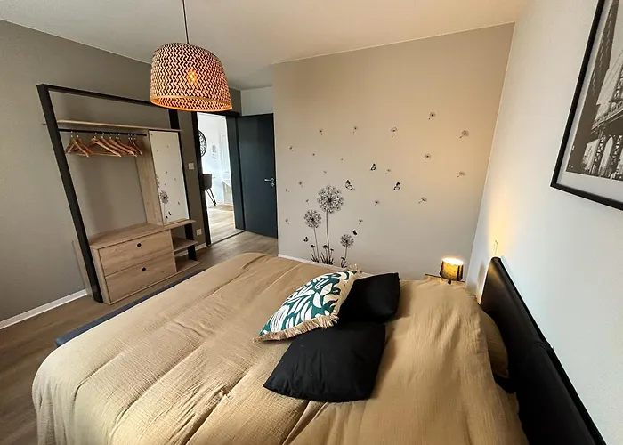 Les Reflets Du Chateau - Parking Gratuit - Cosy & Moderne - Route Des Vins Apartment Thanville