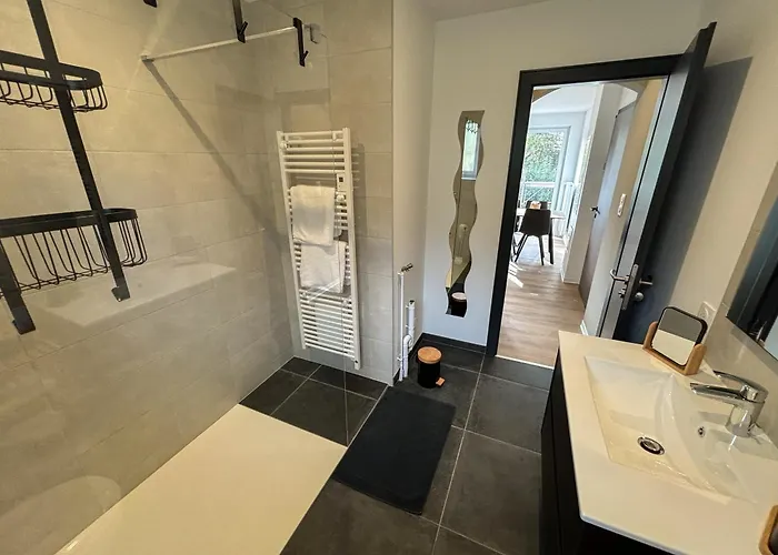 Les Reflets Du Chateau - Parking Gratuit - Cosy & Moderne - Route Des Vins