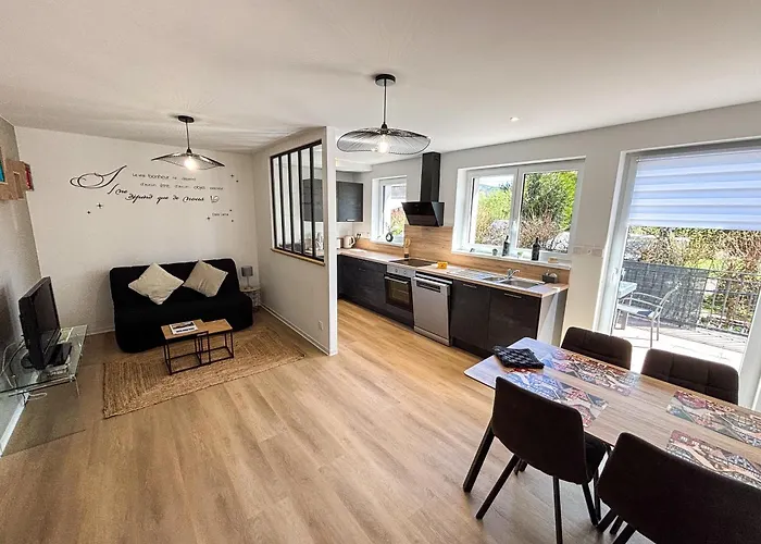 Les Reflets Du Chateau - Parking Gratuit - Cosy & Moderne - Route Des Vins * Thanville